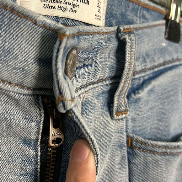 Abercrombie The Ankle Straight Ultra High Rise Curve Love - Picture 4 of 9